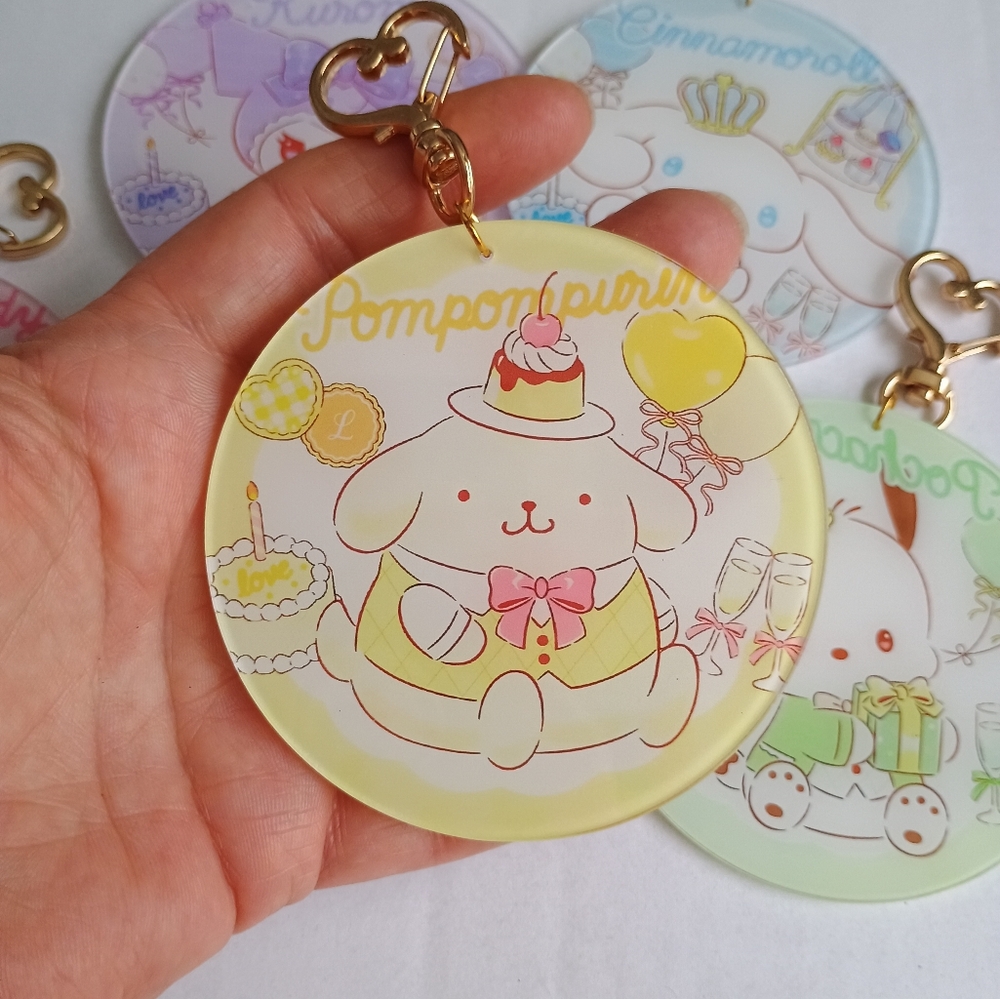 Hello kitty keychains - Picture 8 of 8